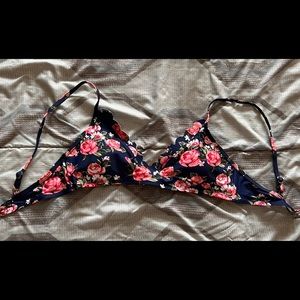 NWOT Cupshe Bikini Top
